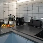 Casa Dolce Casa - Elegant 3br Near Metro & Beach,valencia 아파트 *