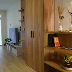 Casa Dolce Casa - Elegant 3br Near Metro & Beach,valencia 아파트