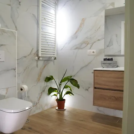 Casa Dolce Casa - Elegant 3br Near Metro & Beach,valencia アパート バレンシア